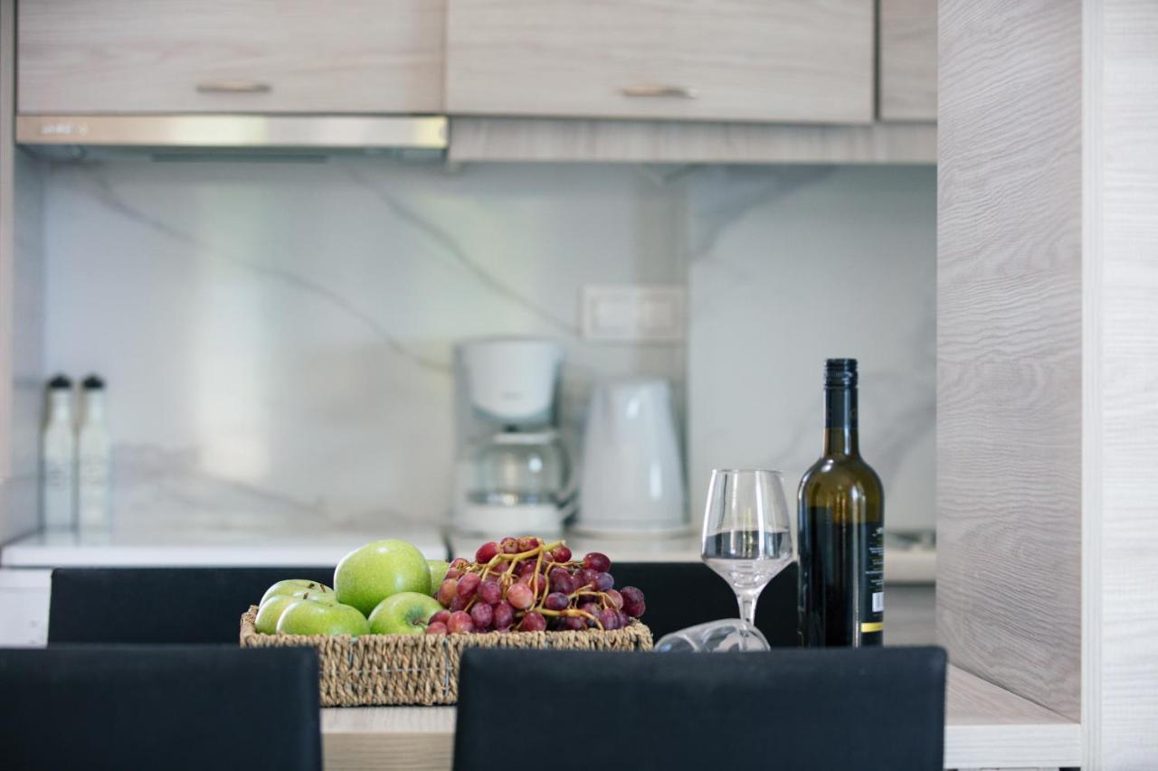 Evgoro Luxury Suites 아기아갈리니 외부 사진